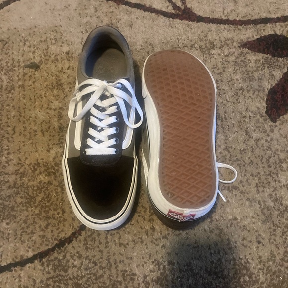 Vans Ward Deluxe Comfort Skating Shoes - Picture 3 of 11